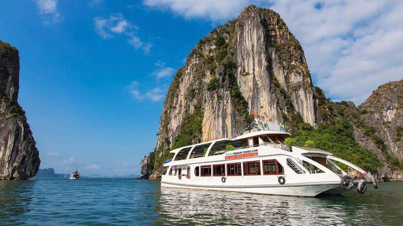 From Hanoi: Ha Long Bay Save-Cost Tours - Big & Small Groups - The Hanoi pickup and highway ride