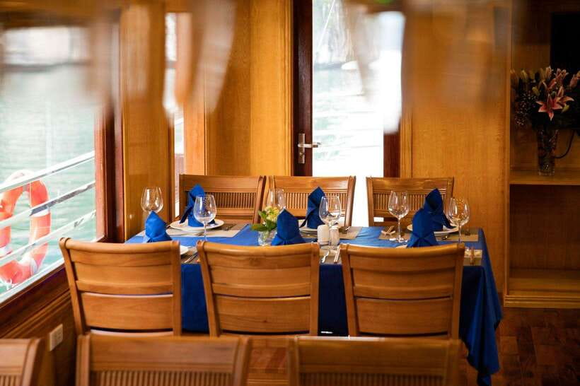 From Hanoi: Ha Long & Lan Ha Bay 2-Day Cruise with Meals - Sunrise and the ride to Viet Hai Village
