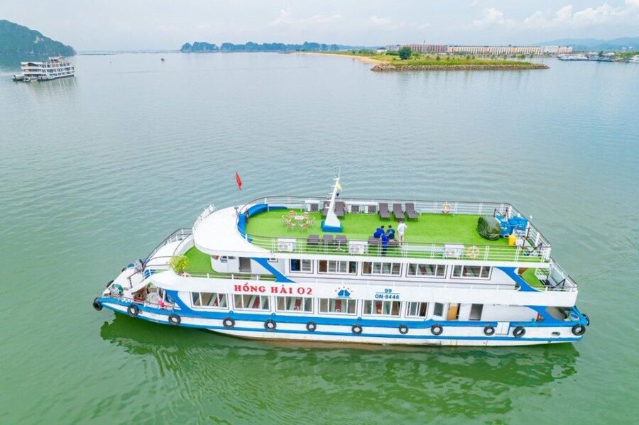 From Hanoi: Halong Bay 1 Day Trip Visit Cave, Island, Kayak - The Hanoi pickup and the road to Tuan Chau