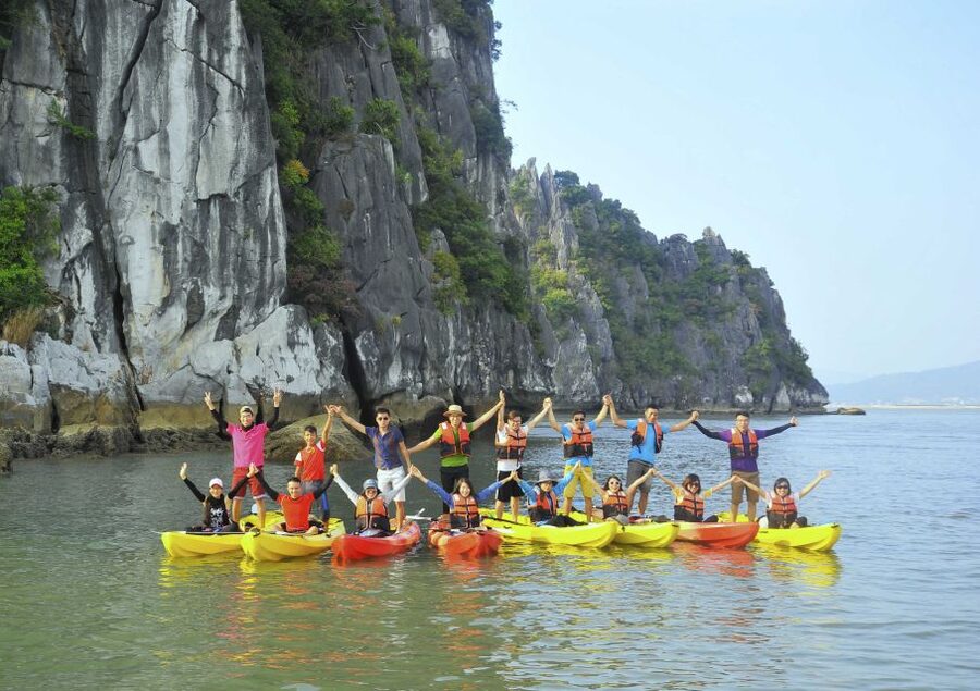 From Hanoi: Halong Bay Day Trip with Lunch and Transfers - Tuan Chau Harbor and the first cruise views