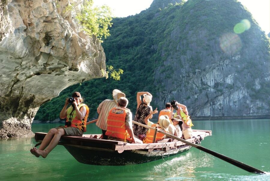From Hanoi: Halong day trip, Route 2, 6hours, Small group - The long day and the fitness level