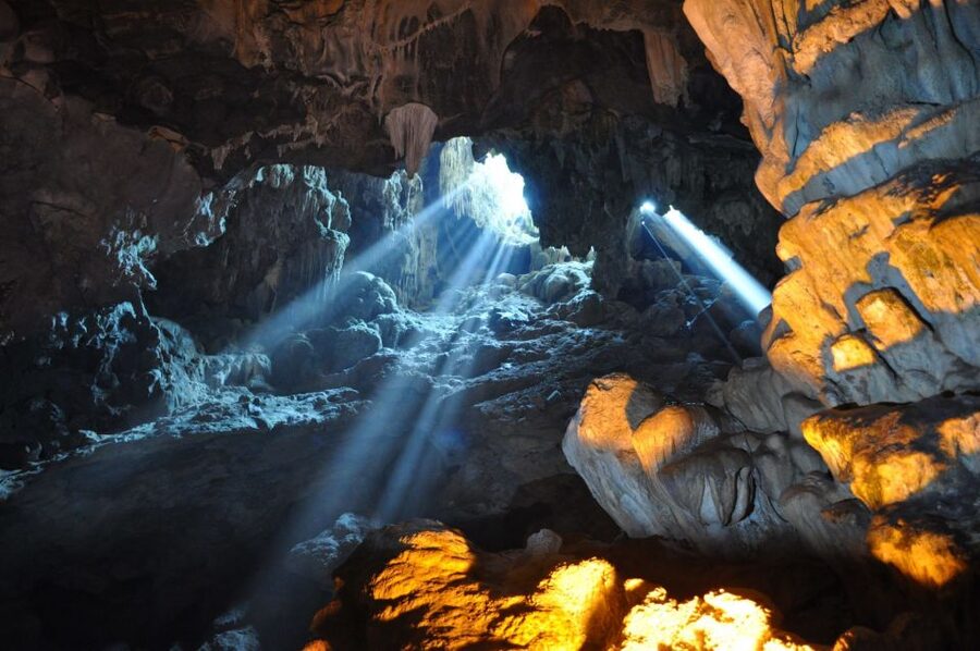 From Hanoi: Halong day trip, Route 2, 6hours, Small group - How the guide affects the day