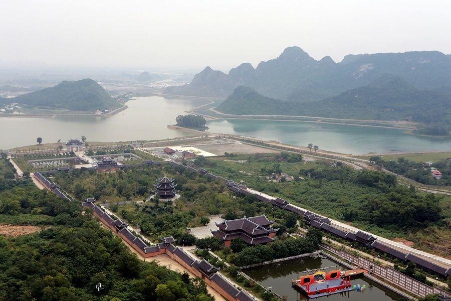 From Hanoi: Hoa Lu/Bai Dinh-Tam Coc/Trang An-Mua Cave Tours - Trang An or Tam Coc by boat