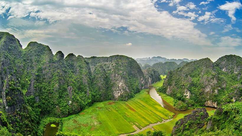 From Hanoi: Hoa Lu/Bai Dinh-Tam Coc/Trang An-Mua Cave Tours - Who should book this Ninh Binh tour?
