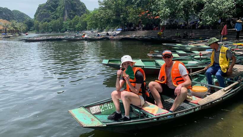 From Hanoi: Hoa Lu/Bai Dinh-Tam Coc/Trang An-Mua Cave Tours - Hoa Lu or Bai Dinh: two very different openings