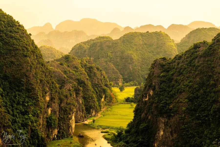 From Hanoi: Hoa Lu, Hang Mua Hike, Tam Coc Boat, and Lunch - Hoa Lu and Vietnam’s early royal past