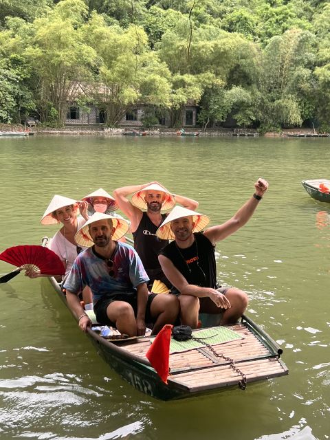 From Hanoi: Hoa Lu, Mua Cave and Tam Coc Full-Day Trip - What the guides add to the day