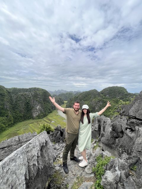 From Hanoi: Hoa Lu, Mua Cave and Tam Coc Full-Day Trip - Hoa Lu and Vietnam’s former capital