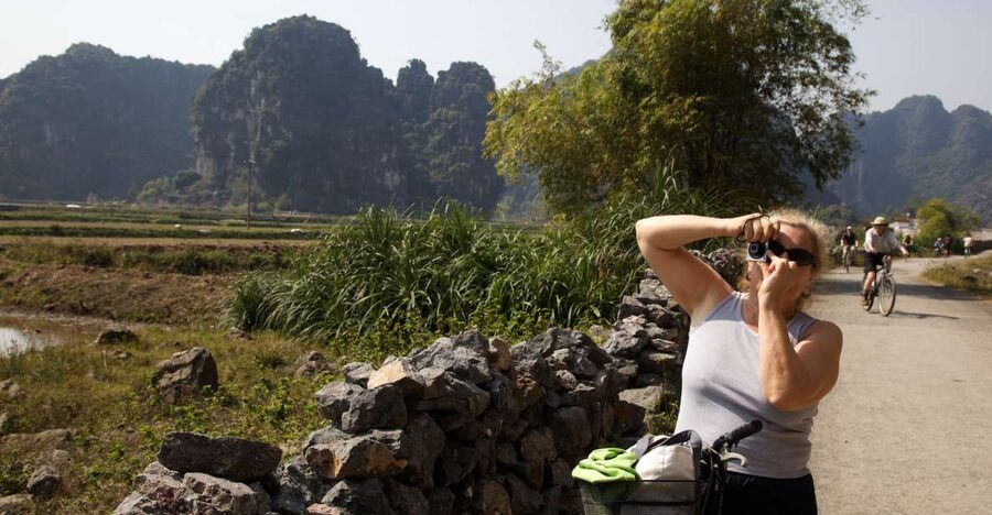 From Hanoi: Hoa Lu & Tam Coc with Buffet lunch & Cycling - Key points at a glance
