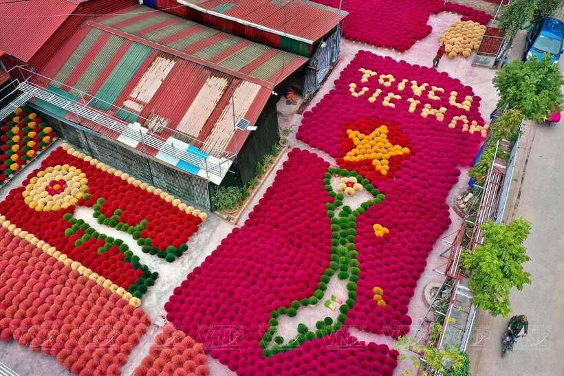 From Hanoi: Incense Village & Train Street Small Group Tour - Guides make the difference
