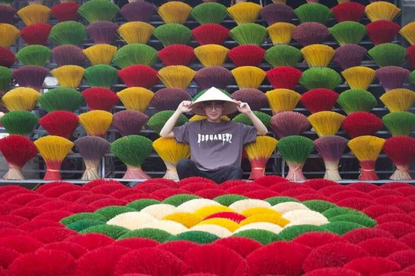 From Hanoi: Incense Village & Train Street Small Group Tour - Why Quang Phu Cau makes such a strong first stop