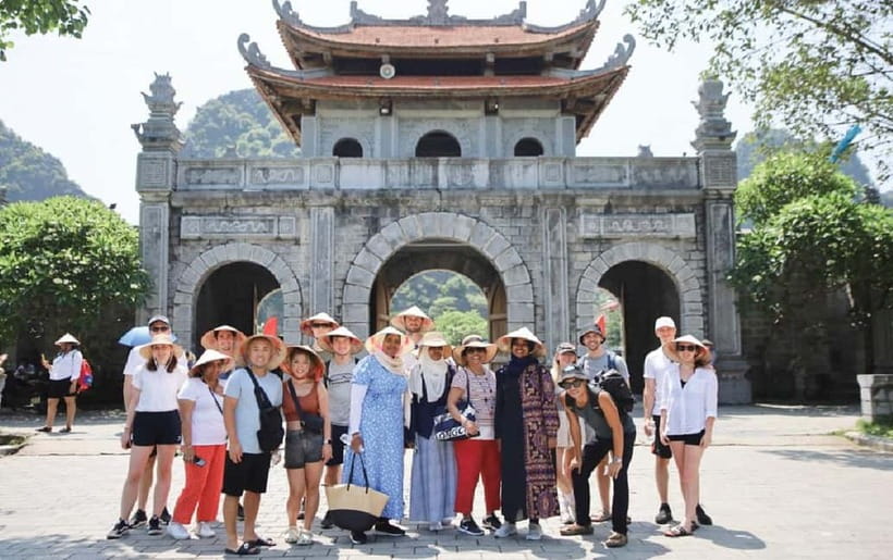From Hanoi: Ninh Binh Boat Ride, Mua Cave Hike, Temple Visit - What to bring and how to prepare