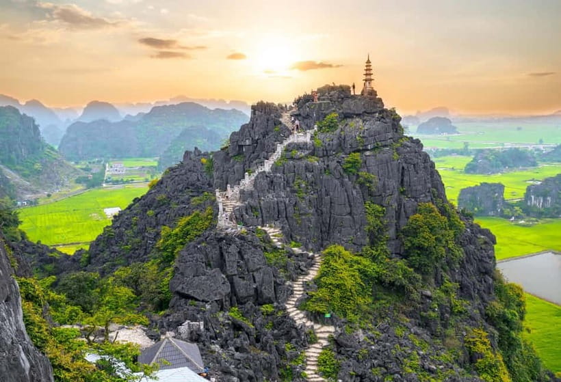 From Hanoi: Ninh Binh Trip with Cycling & Buffet Lunch - The road from Hanoi to Hoa Lu