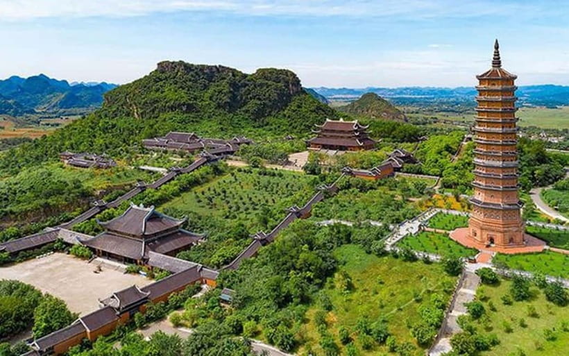 From Hanoi/NinhBinh: HoaLu-Bai Din- TrangAn- MuaCave-BichDon - Bai Dinh Pagoda: Monumental Scale and Extra Cost