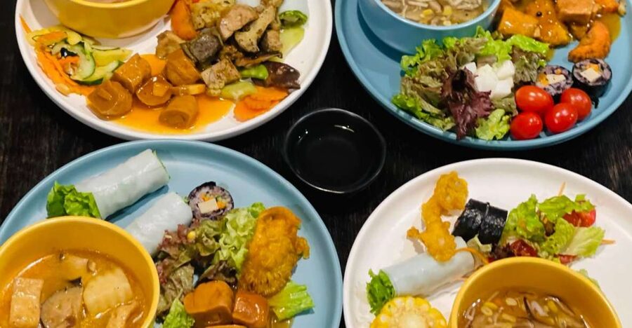 From Hanoi: Old Quarter Vegetarian Food Tour - What you may eat at the first stops