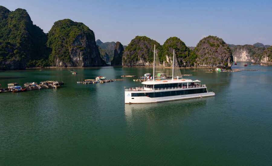 From Hanoi or Halong: Halong Bay Day Cruise - Cooking demonstration and sunset party