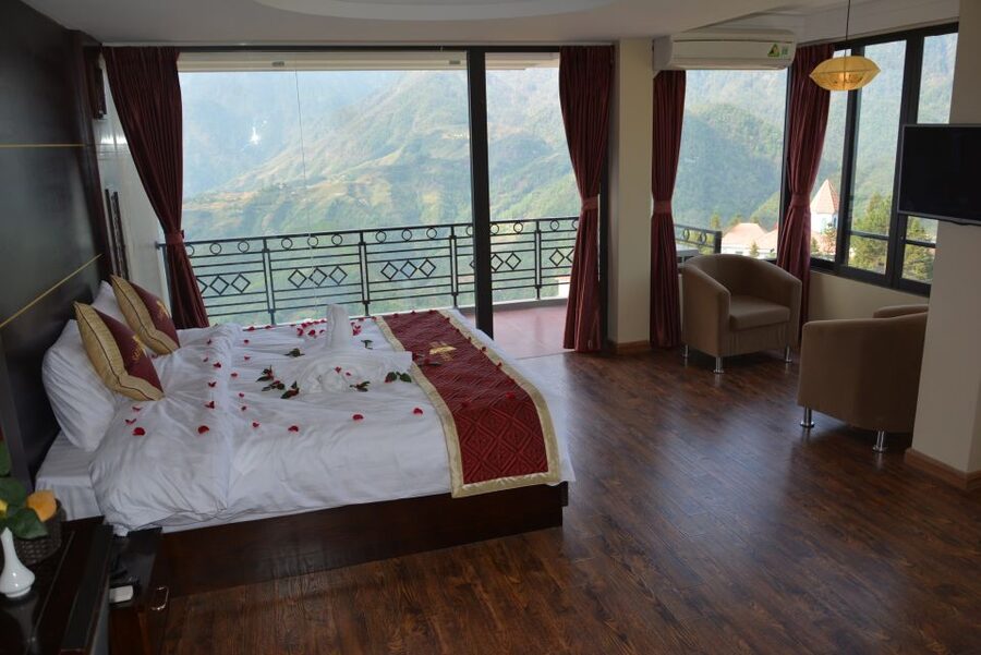 From Hanoi: Sapa 3-Day Medium Trek and Limousine Trip - The walking difficulty and weather