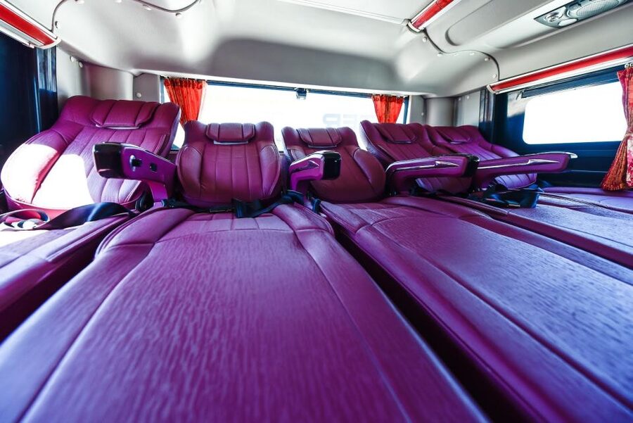 From Hanoi: Sapa 3-Day Medium Trek and Limousine Trip - The local sellers problem