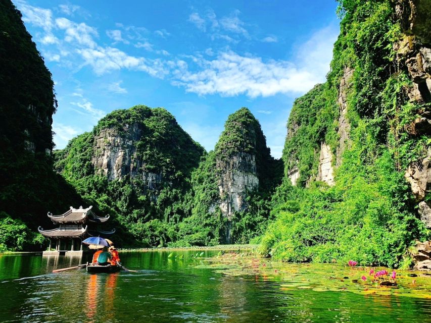 From Hanoi: Trang An eco-tourism - Hoa Lu ancient & Mua Cave - Trang An by boat through caves and rice fields