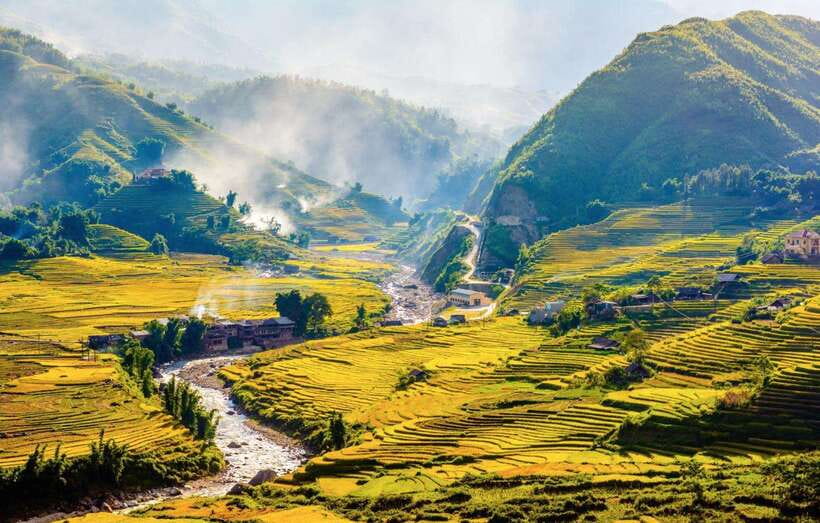 From Hanoi: Trek and Stay: 3-Day Sapa Highlands Adventure - Day 1: Cat Cat’s waterfall and Sin Chai