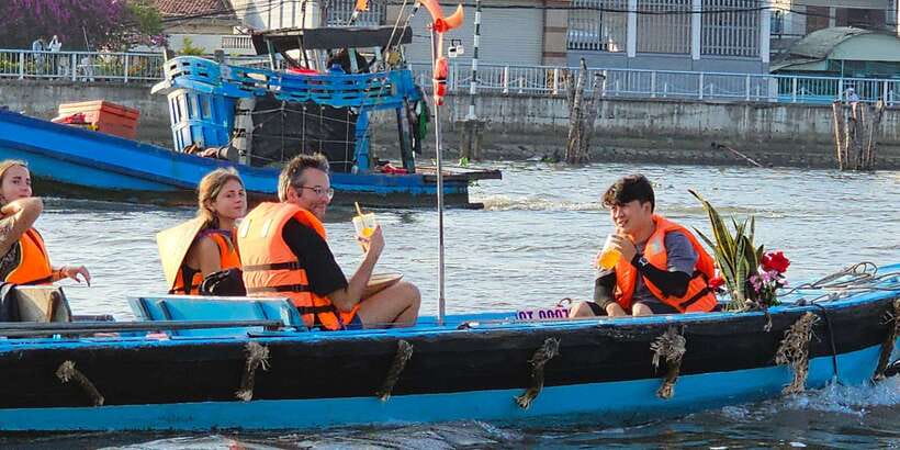 From HCM: Mekong Delta Can Tho Floating Market 2-Day Tour - Noodles, pineapple, and Can Tho’s local market