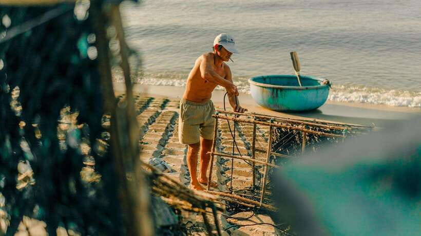 From HCM: Mui Ne Day Trip with Fairy Stream and Sand Dunes - Bai Da Ong Dia and Mui Ne’s coastal edge