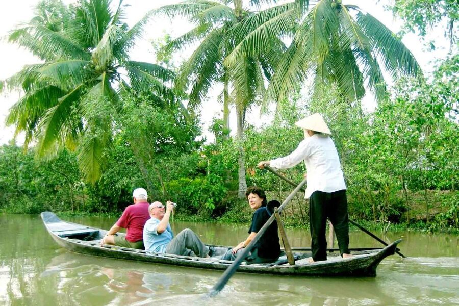 From Ho Chi Minh City: Mekong Delta VIP Tour by Limousine - Coconut candy, handicrafts, and the orchard walk