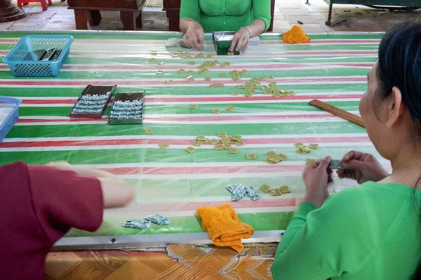 From Ho Chi Minh: Mekong Delta Small Group Day Trip - The narrow canal sampan ride