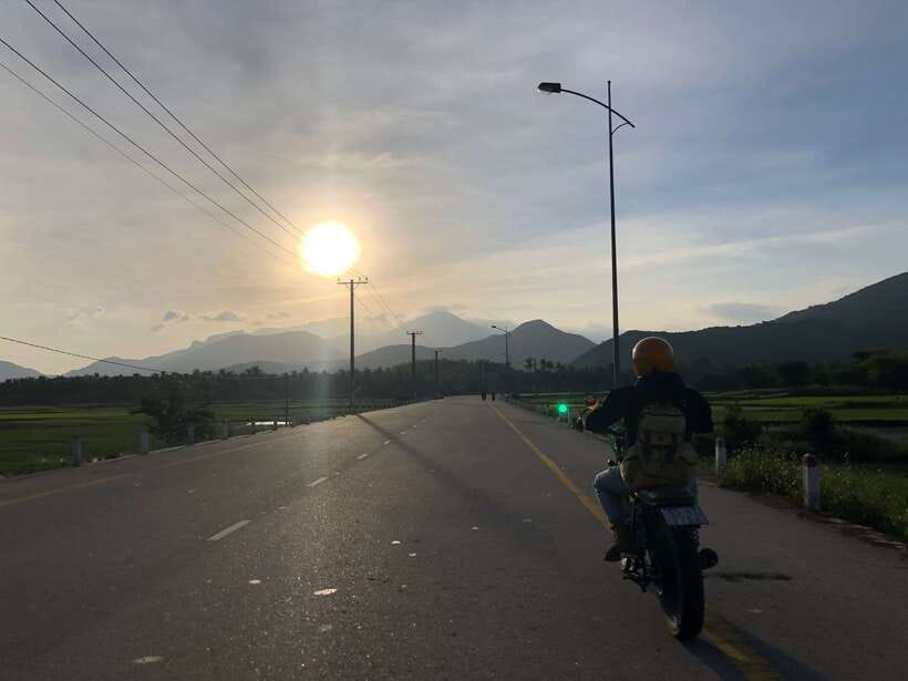 From Hue/Da Nang/Hoi An: Hai Van Pass Tour by Motorbike - Dragon Bridge and the road out of Da Nang