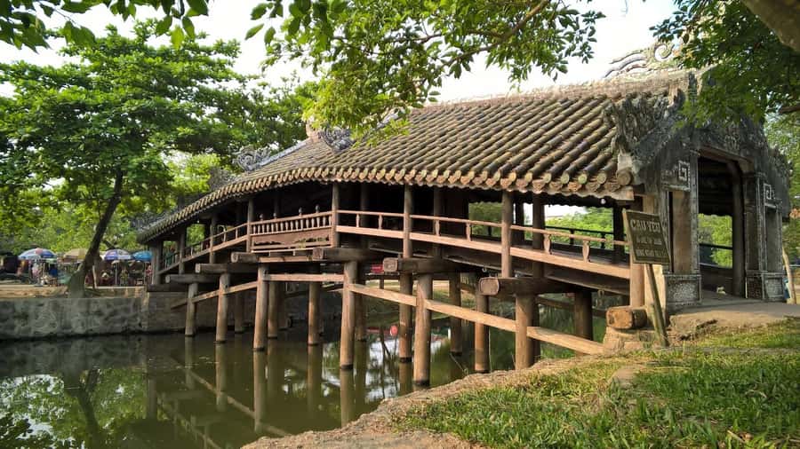 From Hue: Hoi An Guided Bus Tour with 4 Scenic Stops - Should you book the Hue to Hoi An bus?