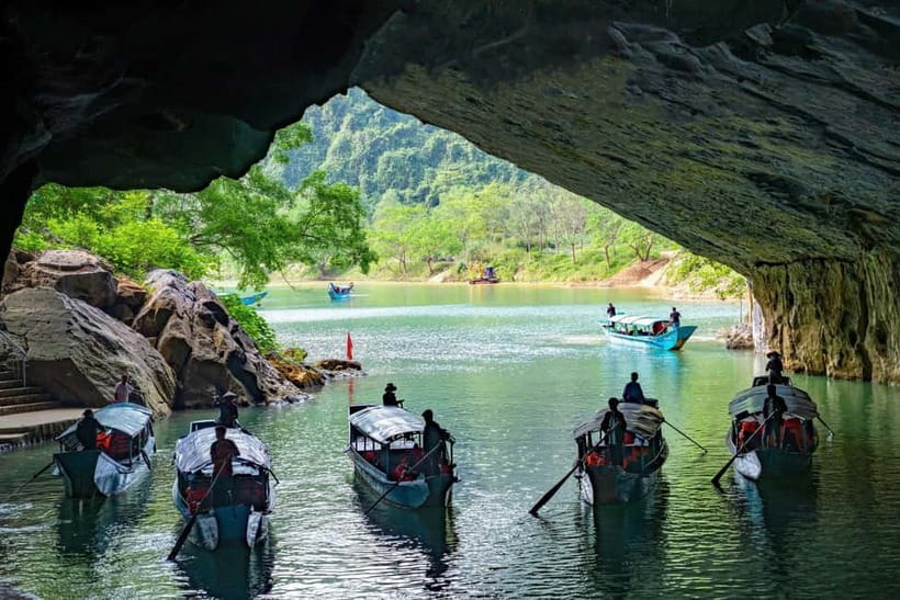 From Ninh Binh: Phong Nha Cave and Dark Cave Day Trip - The train from Ninh Binh to Dong Hoi