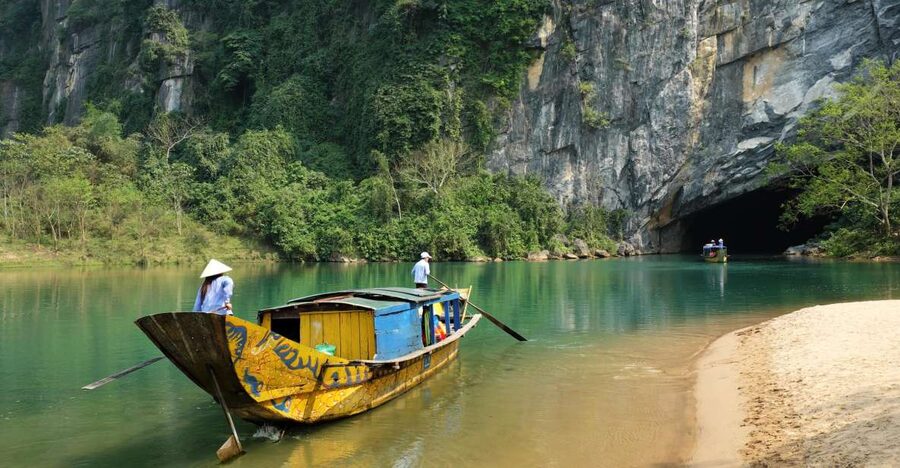 From Phong Nha/Dong Hoi: Paradise and Phong Nha Cave Tour - Two famous caves in one Central Vietnam day