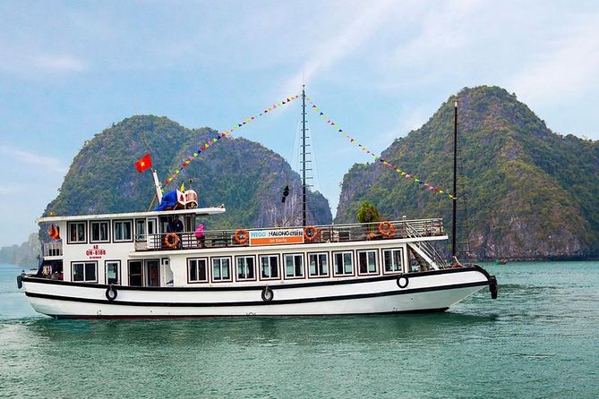 Full Day-All Inclusive: Halong Bay-Lan Ha Bay-Bai Tu Long Bay - Lunch and afternoon tea on board