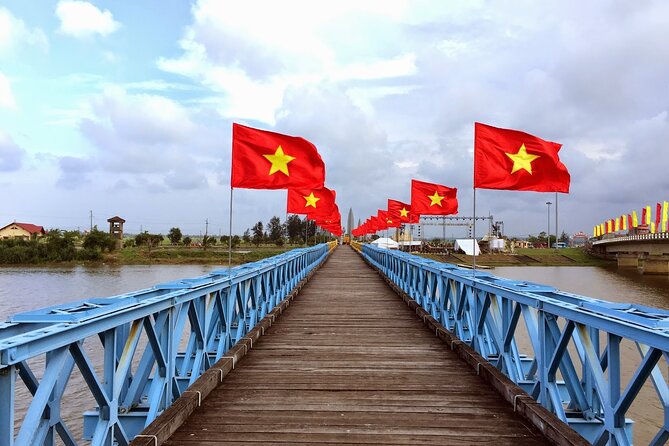 Full-Day DMZ Tour: 17th Parallel, Vinh Moc Tunnel & Khe Sanh Base - Lunch and the Quang Tri Citadel