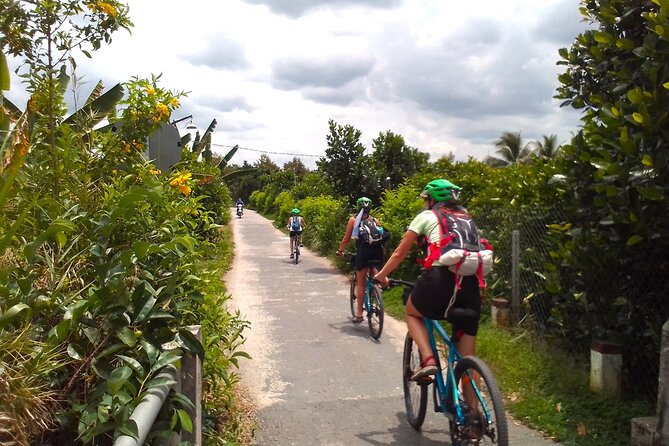 Full Day Off The Beaten Track the Mekong Delta. - Lunch, coffee, fruit, and local flavors