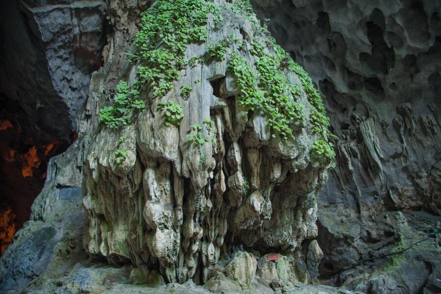 Full-Day Perfume Pagoda Private or Small-Group Tour - Thien Tru harbor and the first pagodas