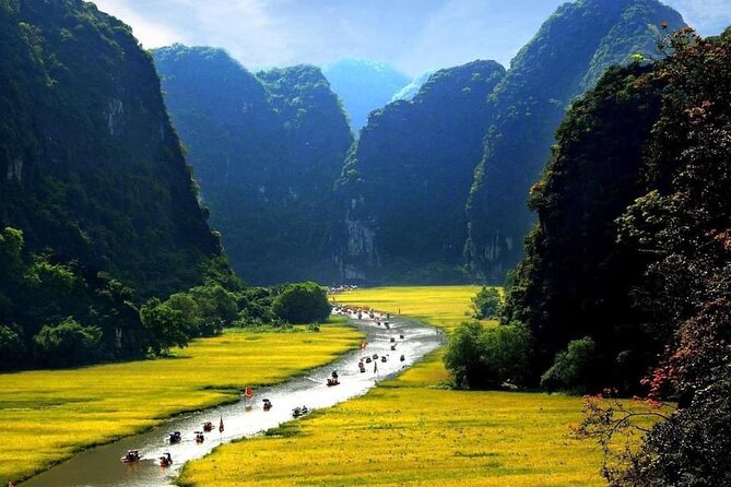 Full-Day Tour Hoa Lu, Tam Coc Boat Trip and Mua Cave - Buffet lunch and the midday pause