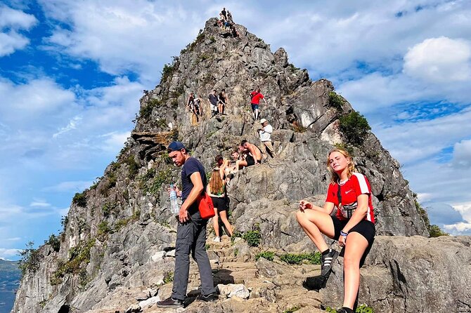 Ha Giang Tour 4 Day-3-Night, English Speaking Guide, Small Group - Day two: Tham Ma Pass, the Hmong King Palace, and Lung Cu