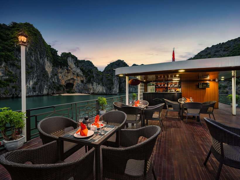 Ha Long Bay: 2-Day Tour with La Pandora Boutique Cruise - Sunset, spring rolls, and a night at anchor