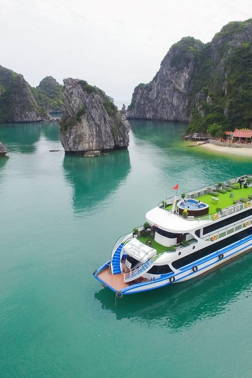 Ha Long Bay 8 hours daily tour on LA CASTA DAILY CRUISE - Ti Top Island and the climb to the viewpoint