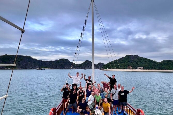 Ha Long Bay Cruise Day Tour-Cave, Kayaking,Ti top island & Lunch - Sung Sot Cave and the climb underground