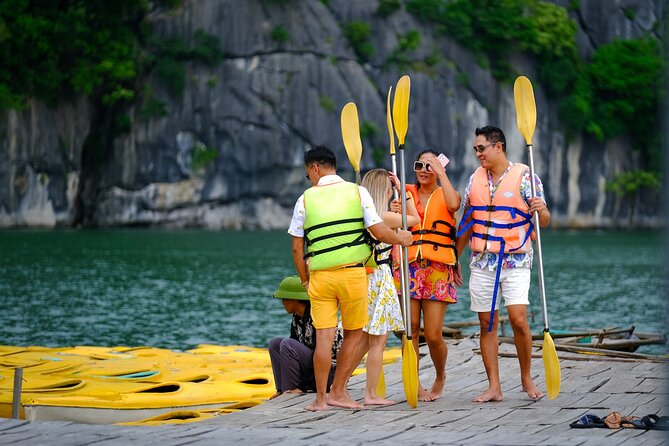 Ha Long Bay Cruise Day Tour-Cave, Kayaking,Ti top island & Lunch - Hanoi pickup and the long road to Tuan Chau