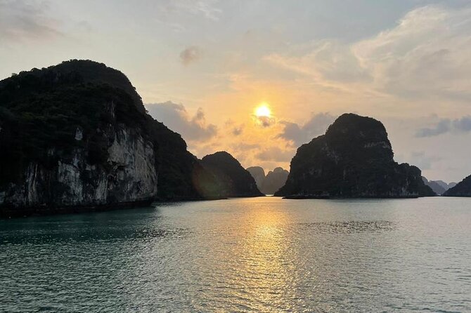 Ha Long Bay Day Cruise From Ha Noi - 8:00 a.m. pickup and the highway to Tuan Chau