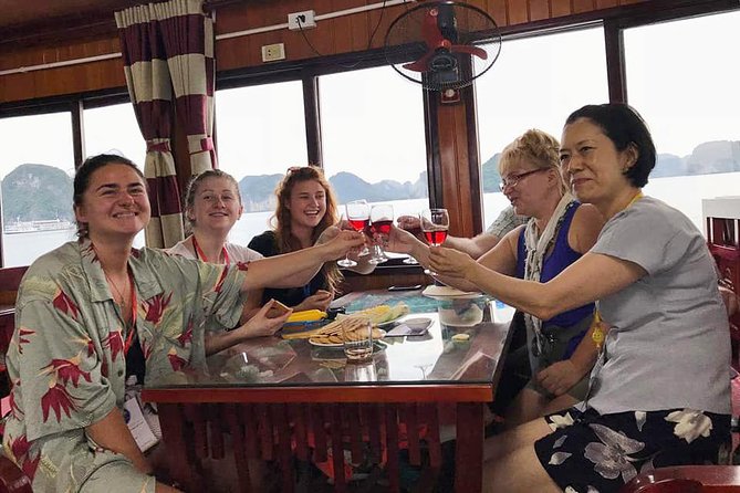 Ha Long Full Day Deluxe Trip - Long Route (6-Hour Trip) - The busy-day warning