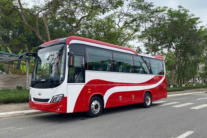 Ha Noi Hotel Transfer to Noi Bai Airport - Communication through WhatsApp and English support