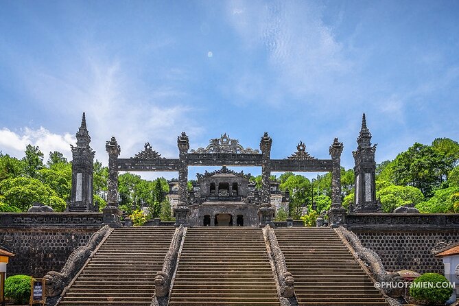 Hai Van Pass and Hue City Sites Deluxe Small Group Tour - The reality of 5.5 hours on the road