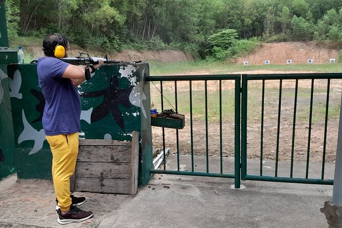 Half-Day Cu Chi Tunnels Guided Exclusive Experience with Pick Up - Crawling through the tunnel, or staying above ground