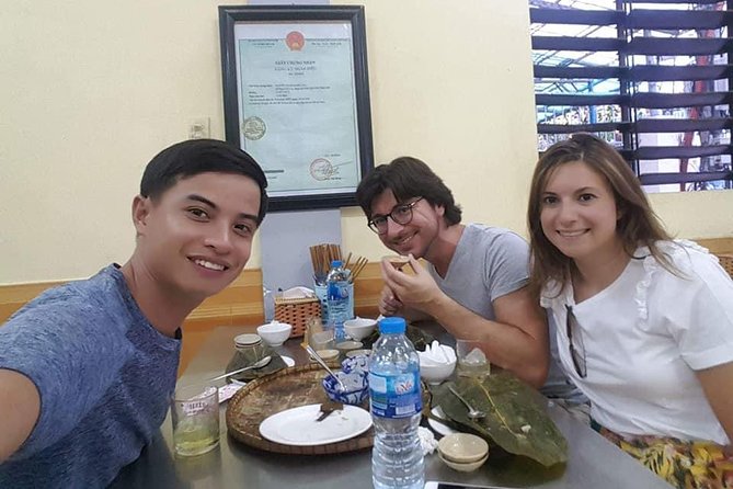 Half-Day Guided Street Food Walking Tour at Hue - Stop one: three small cakes at Hàng Me