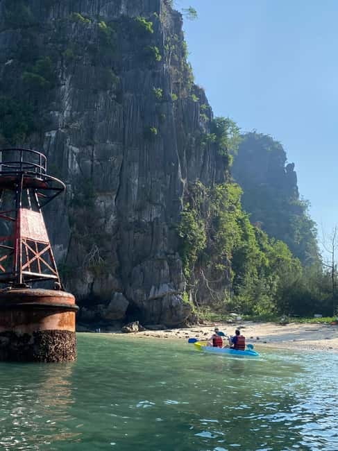 Half day Lan Ha Bay : Boat Trip , Kayaking,Snorkel - Kayaking into the quieter corners