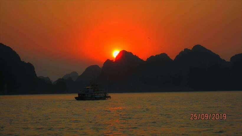 Half day Lan Ha Bay excursion ( 4 hours ): Kayaking, Snorkel - Morning and afternoon timing
